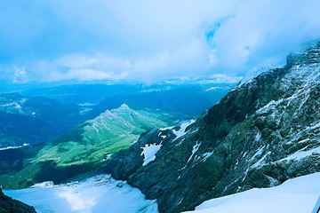 297384