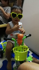 562673