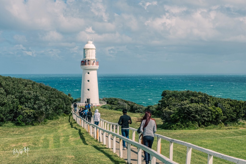 奥特威角灯塔，澳大利亚保存下来的最古老灯塔。登上塔顶可一览南太平洋的壮丽海景。
