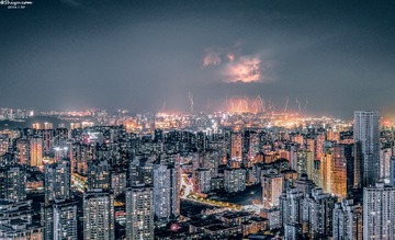 电闪小香港