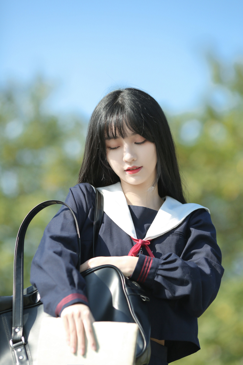 我在黄昏上写了一封书信载着落日的余晖和银河的浪漫