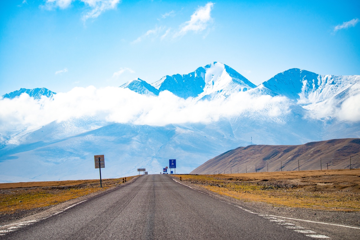 雪山下的独库公路(二)
