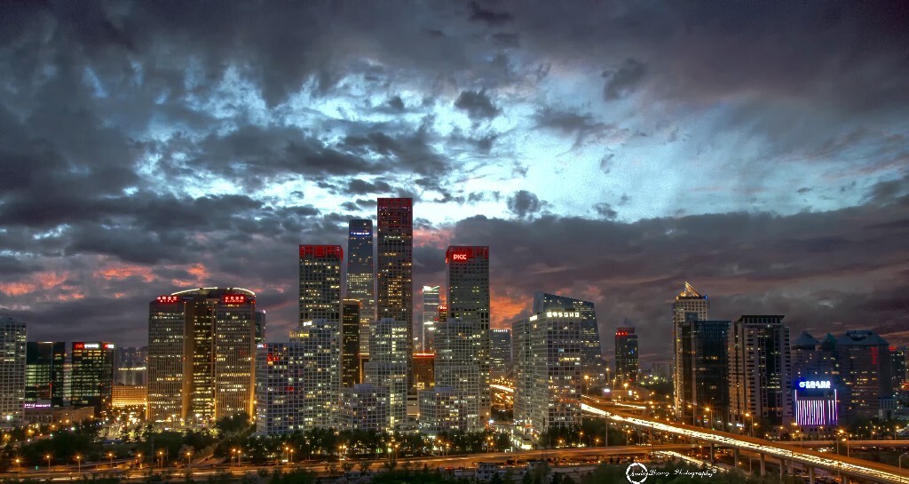 一个成为旅游景点的机位，一个当年刚开始接触爬楼的新人