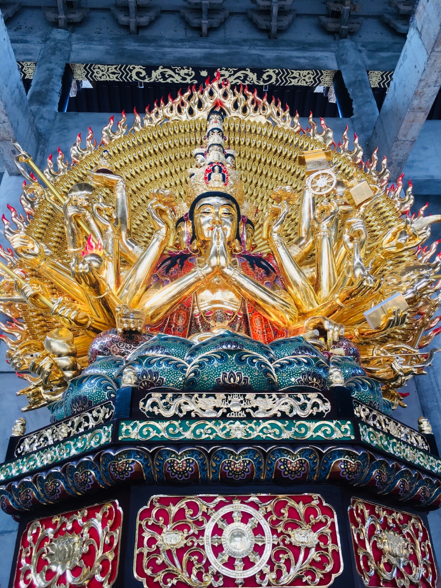 石象寺位于川西平原边缘蒲江县城南11公里石象湖境内相传三国时巴郡