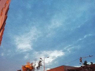 1050992