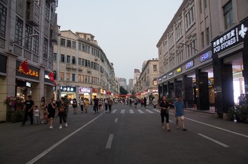 即将入夜的中山路 · 厦门