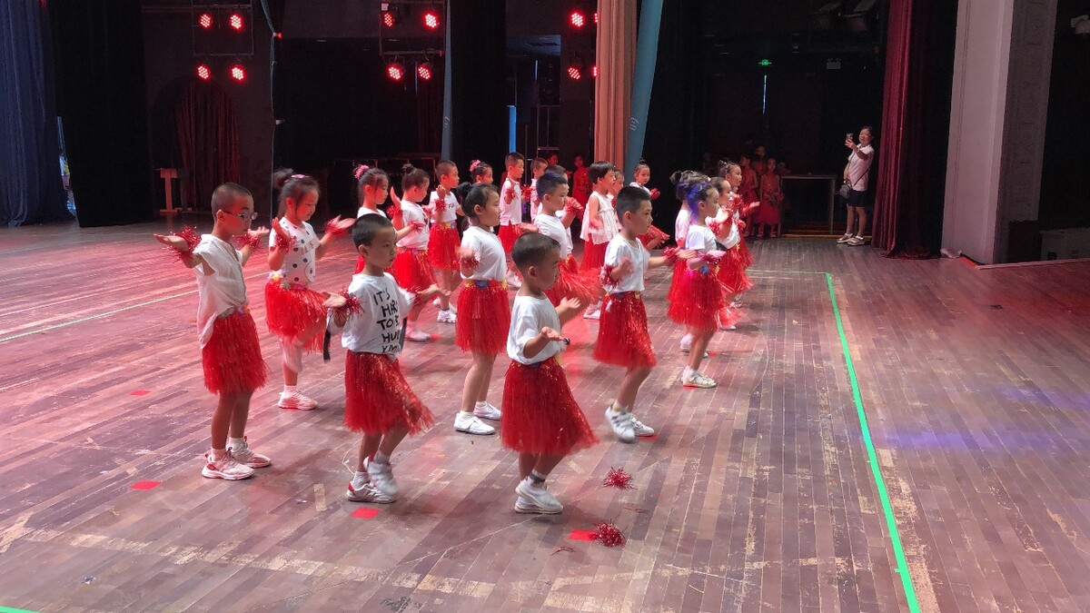 儿童桃李杯舞蹈视频,第七届桃李杯少年女子甲组表演