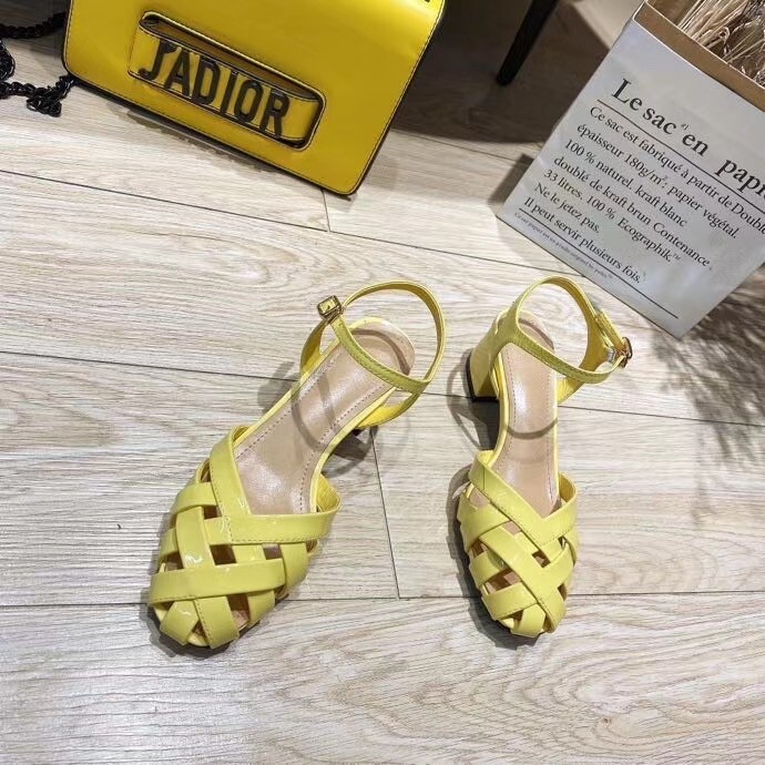 女装平底单鞋,春夏季什么鞋子搭配起来比较好看?