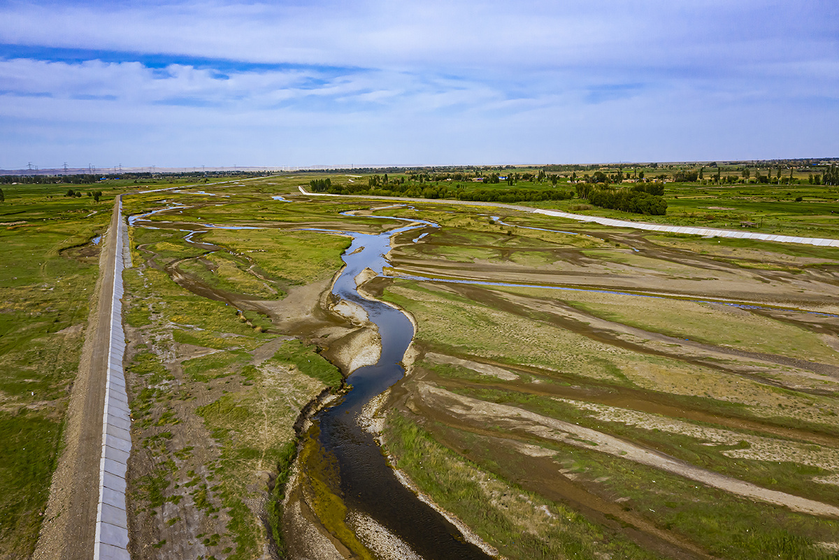 田野中的北大河