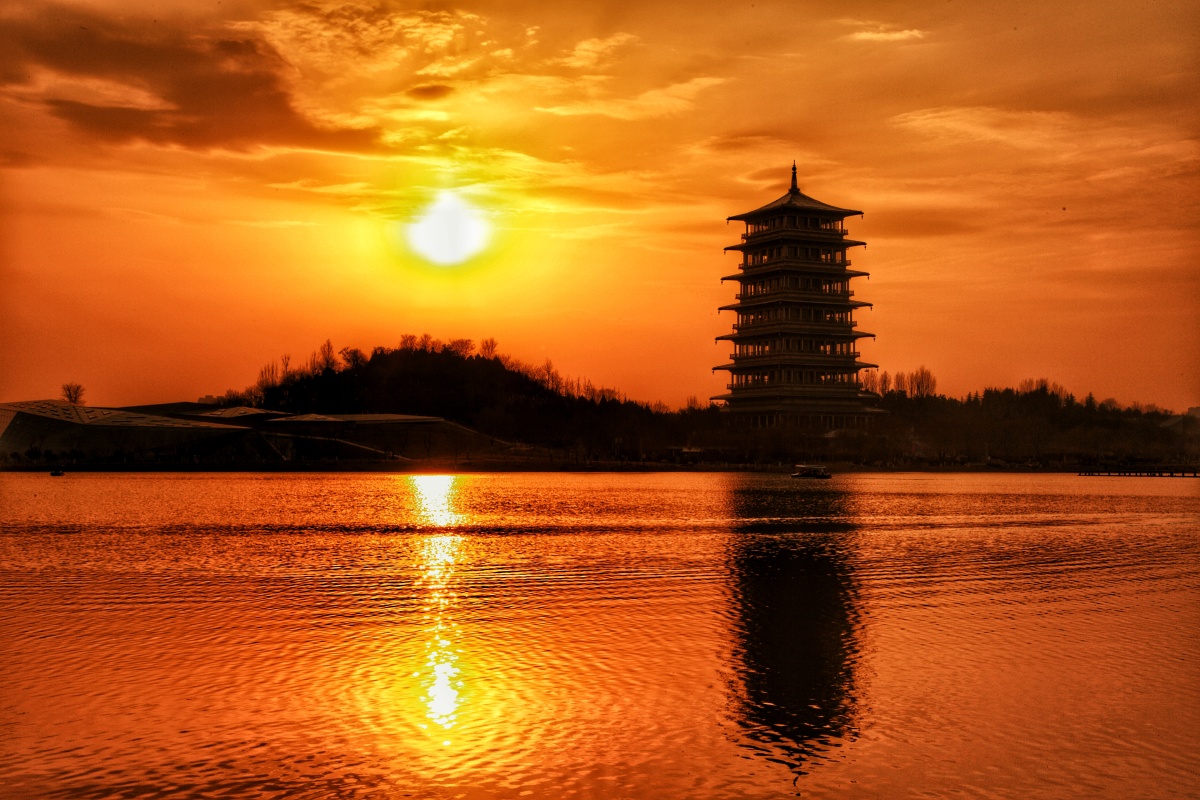 西安世博园长安塔落日