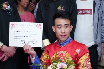 340608