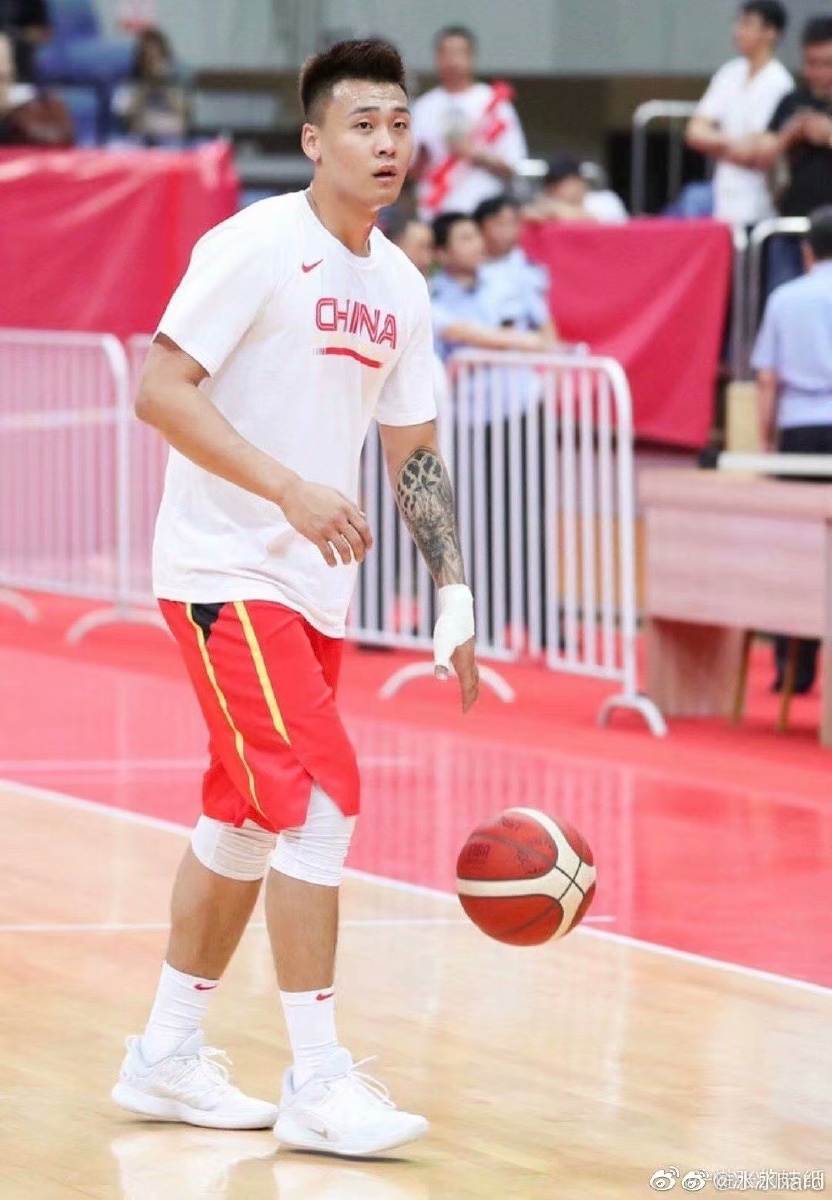 赵睿 我睿哥痞帅的样子太迷人了 - 赵睿ing - 图虫