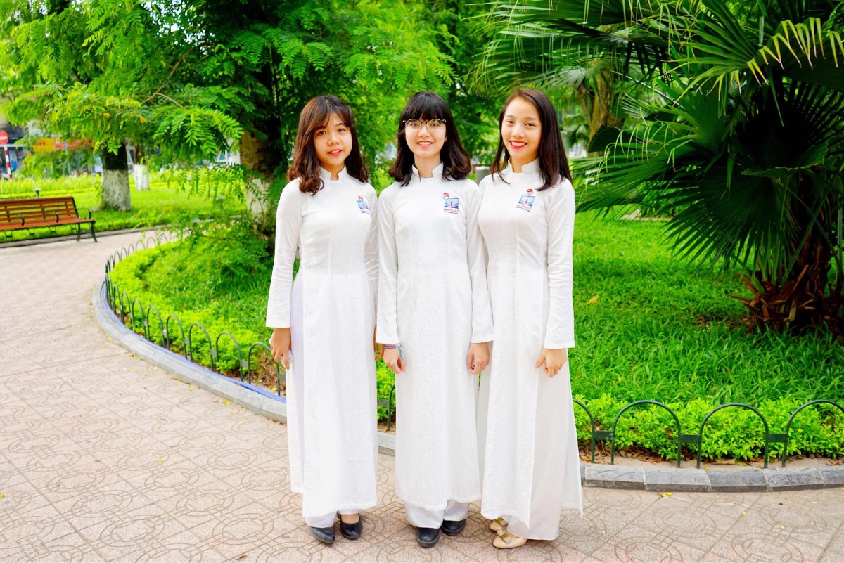 越南传统服饰奥黛