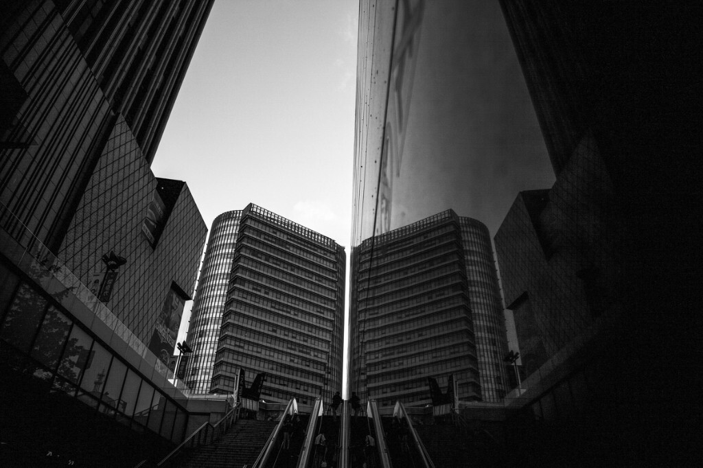 Mirror-like 