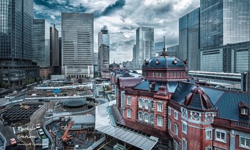 東京駅--In the rain
