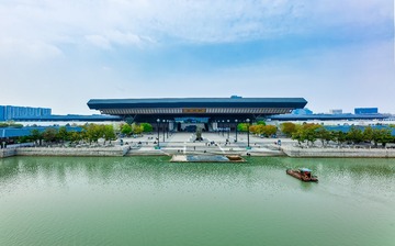 498931