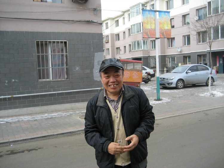    呼市新城区团结小区荆志斌。