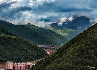 大山里的城市
