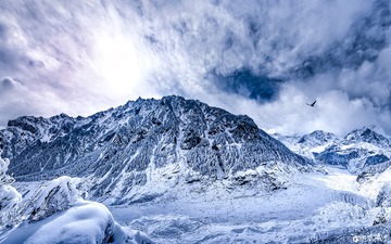 雪山之巅