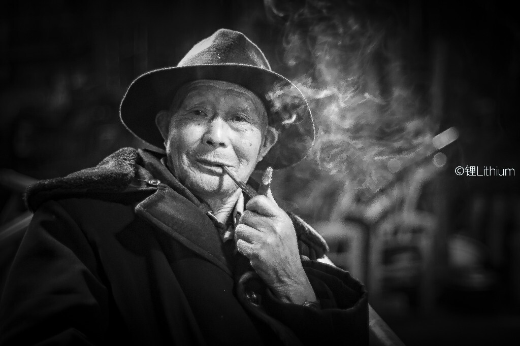 爷爷说，小伙子，你去过黄龙溪吗？