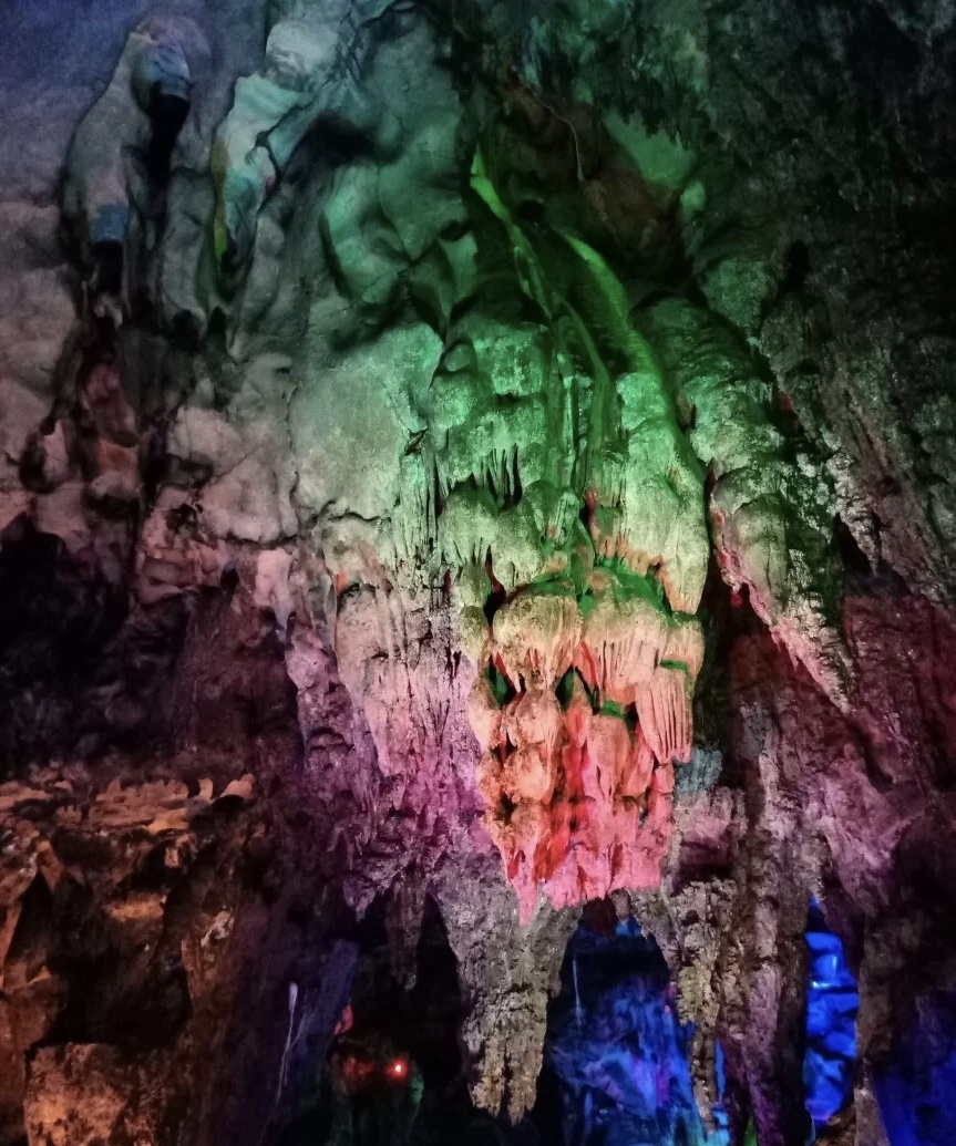假装自己在旅游西游记取景地玉华洞