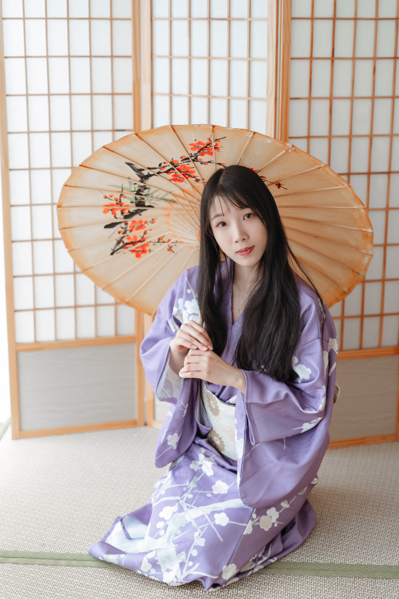 室内和服性感人像少女写真