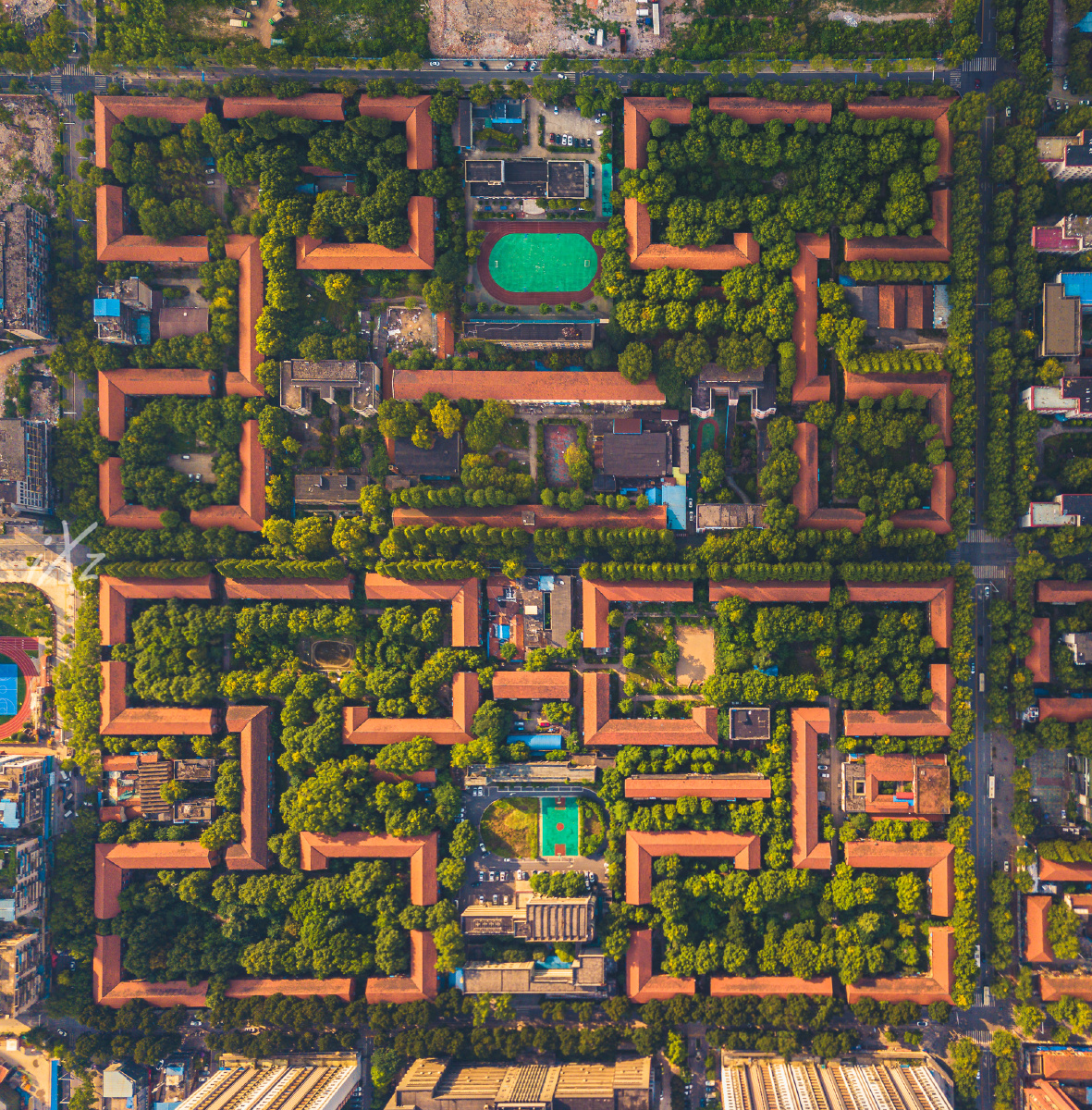 红钢城 - ixzki - 图虫