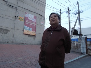 被困住的大妈-5