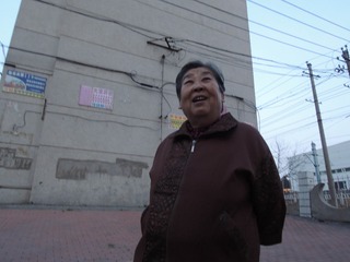 被困住的大妈-6