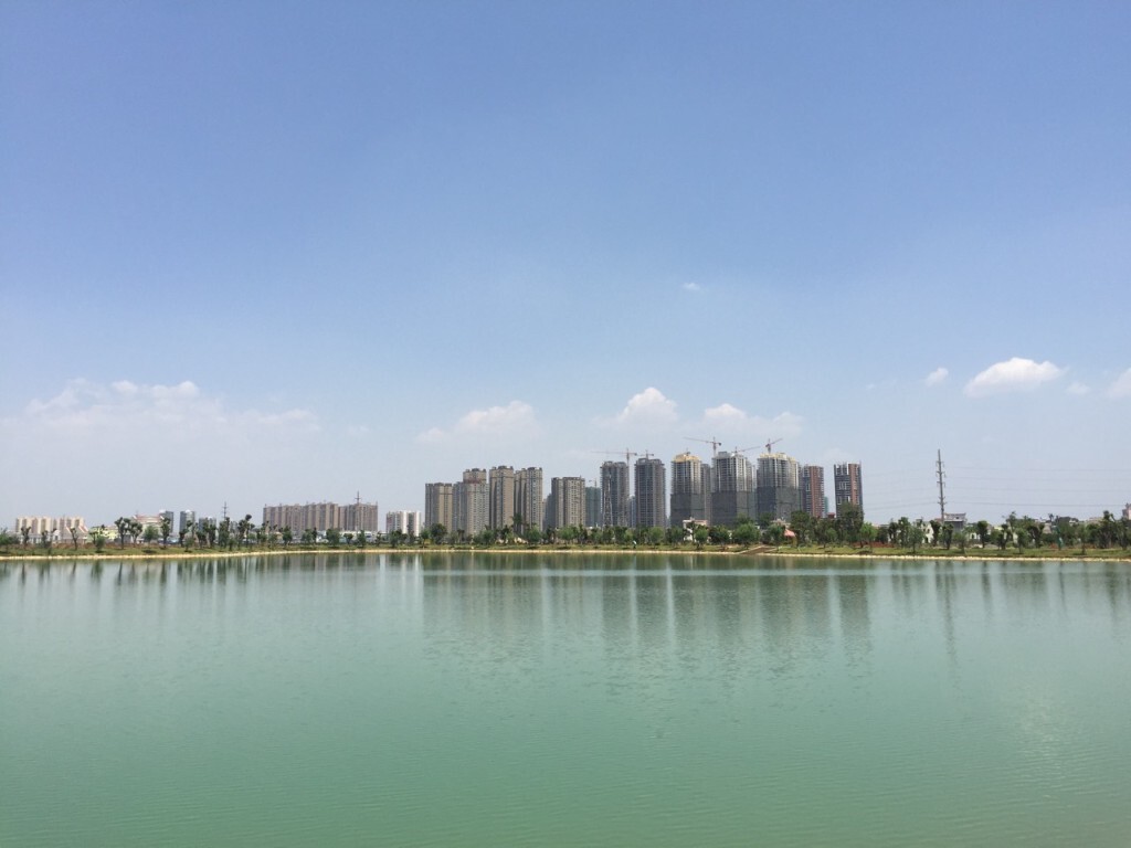 从另一个角度看建设中的蒙自