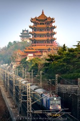 武汉黄鹤楼与和谐号列车——古今同窗