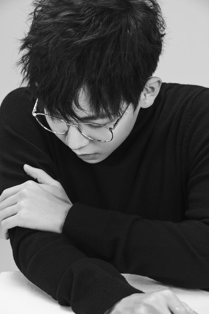 胡夏78何其有幸在有生之年得以陌路相遇行于此生未尽让我遇见你枯索