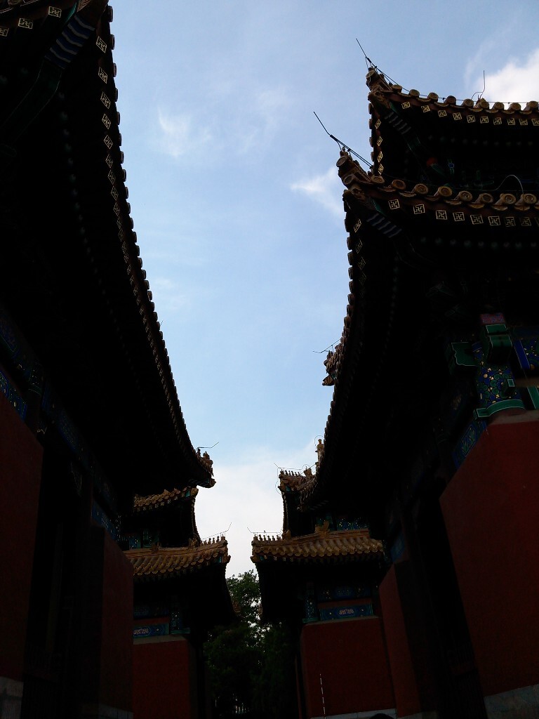 碑亭,记录皇家丰功伟绩的,可惜看了几处全是满文,不知所云