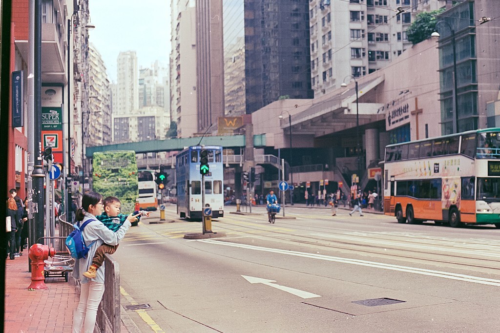 和妈妈逛香港