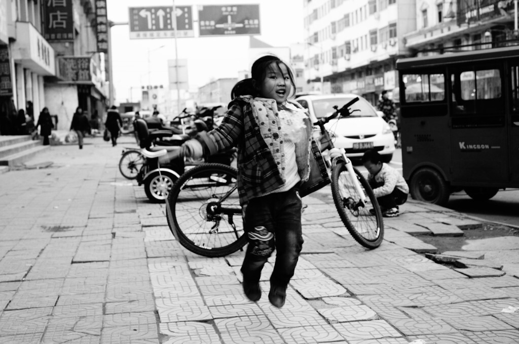 2015年11月,开封<br />
玩耍的孩子