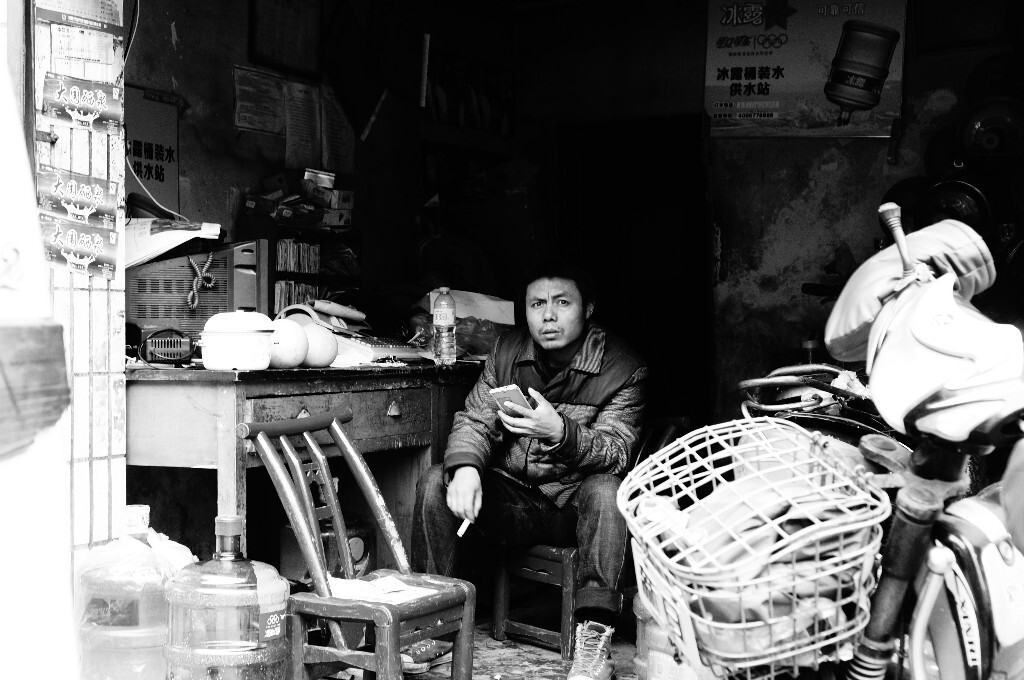 2015年11月,长沙<br />
修理店老板