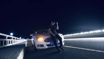206097
