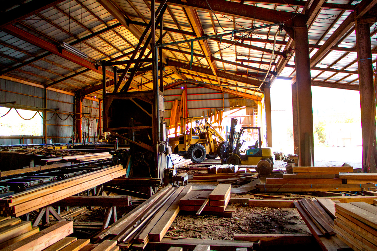 尾濑市场旁木厂