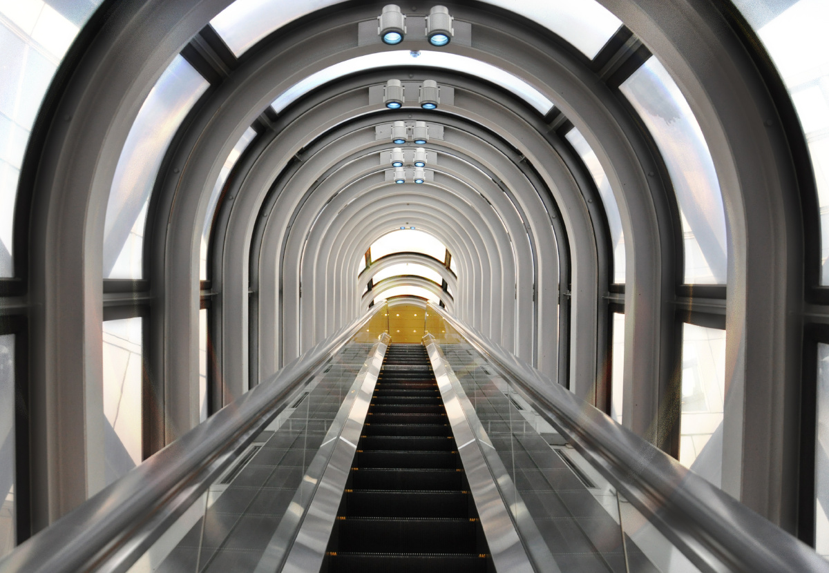 新梅田城的电梯 - 爱摄影的多肉茄盒 - 图虫网 - 优质摄影师交流社区