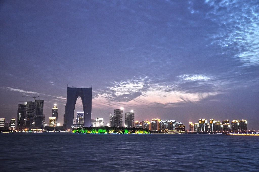 手持拍，<br />
2015-06-06