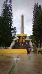 1637967