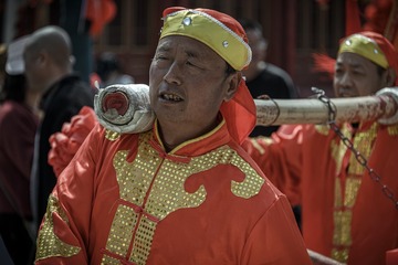 1542590