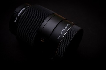 528004