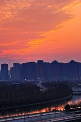 957015
