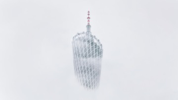 在云端 - CantonTower