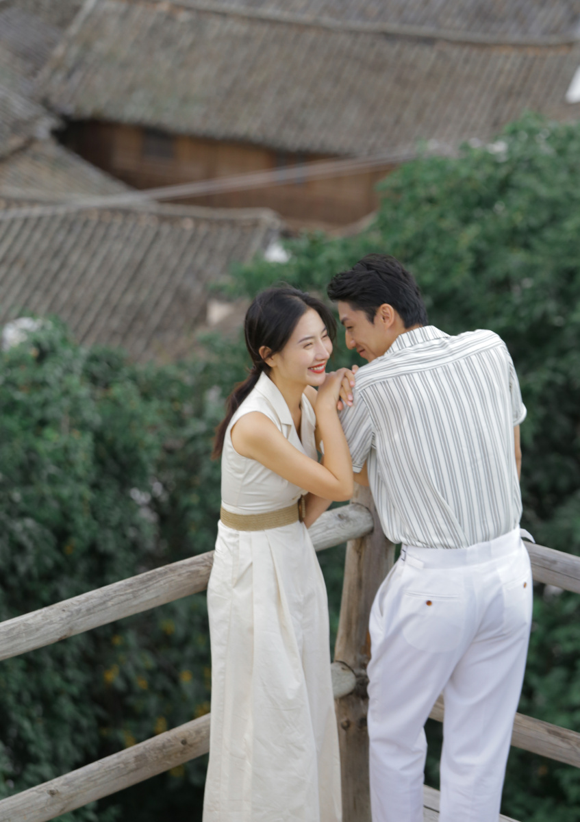 情侣写真世界在下沉我们在恋爱妹摄小红书花卷微博少吃一点点啦