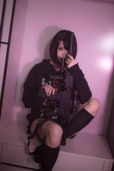 001