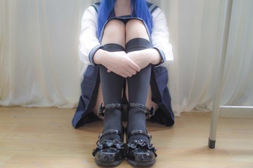 001