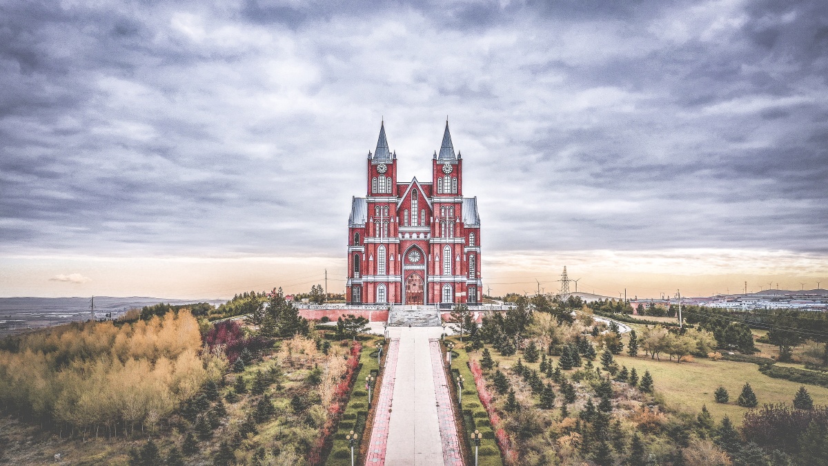 这张天空必须要分享一起拍建筑内蒙满洲里婚礼宫#城堡航拍风光草原1/1